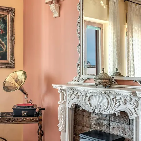 La Musica In The Heart Of Sorrento, 100 M From Station شقة سورينتو